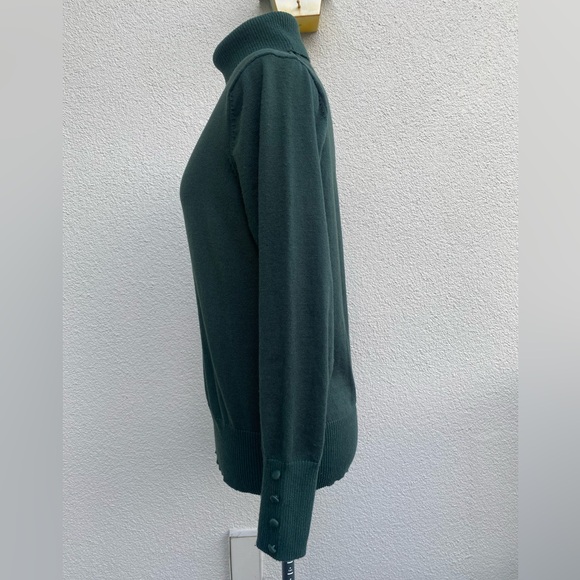 Long Sleeved Green Turtleneck Sweater XL - Picture 3 of 4